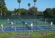 Paddle tennis
